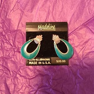 Hypo-allergenic earrings